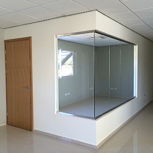 MFA PARADEAR - Arubawindows Interior wooden doors interior frameless glass doors